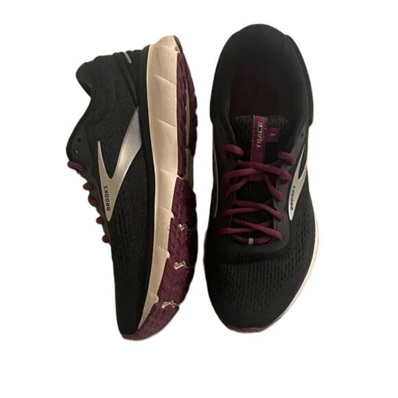 Brooks Trace 1 Women's Black and Purple Running Shoes, Size 8.5 - Picture 2 of 6